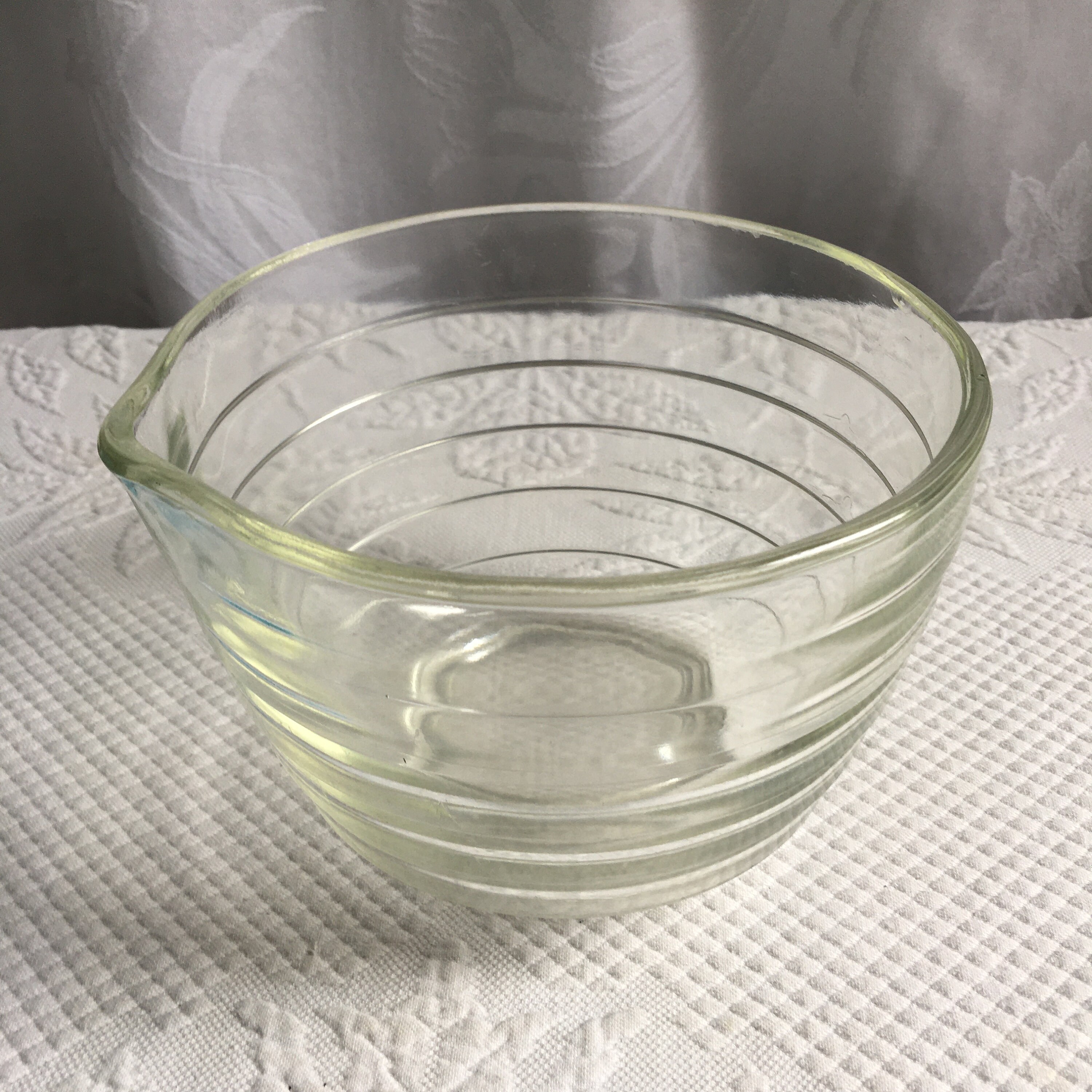 Glass measuring bowl Stock Photo by ©sunnygirl-1990 138454062