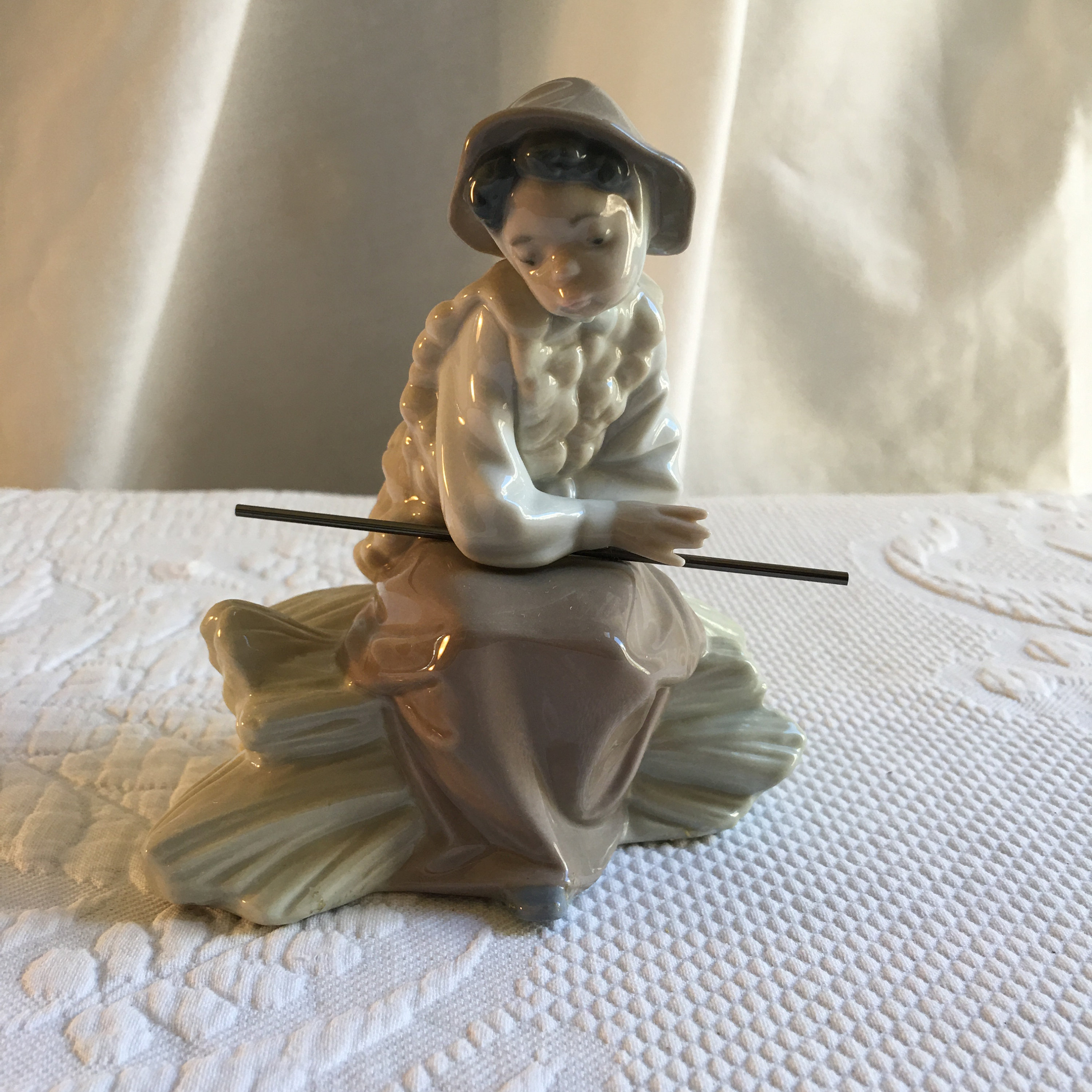 Vintage 1990 Lladro Porcelain Figurine of Girl Sitting on a Bunch