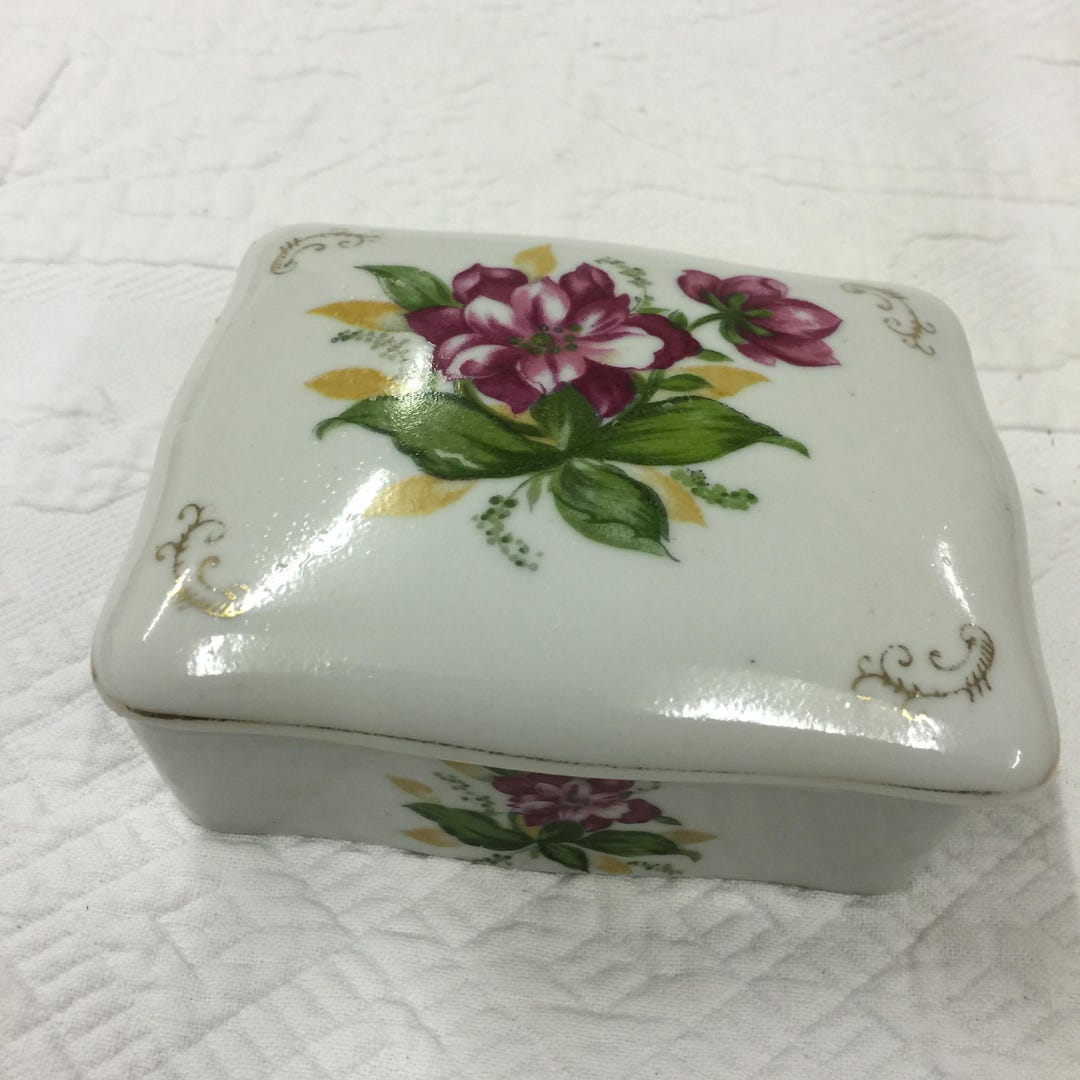 Vintage Floral Porcelain Dresser Box. Fancy Gold Corner Designs