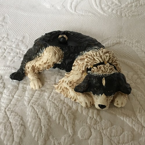 Vintage Clothique Figurines by Posible Dreams Ltd. Stiffened Cloth and Composite Figurines of Mother, Daughter and Dog. Charming shops Scene.