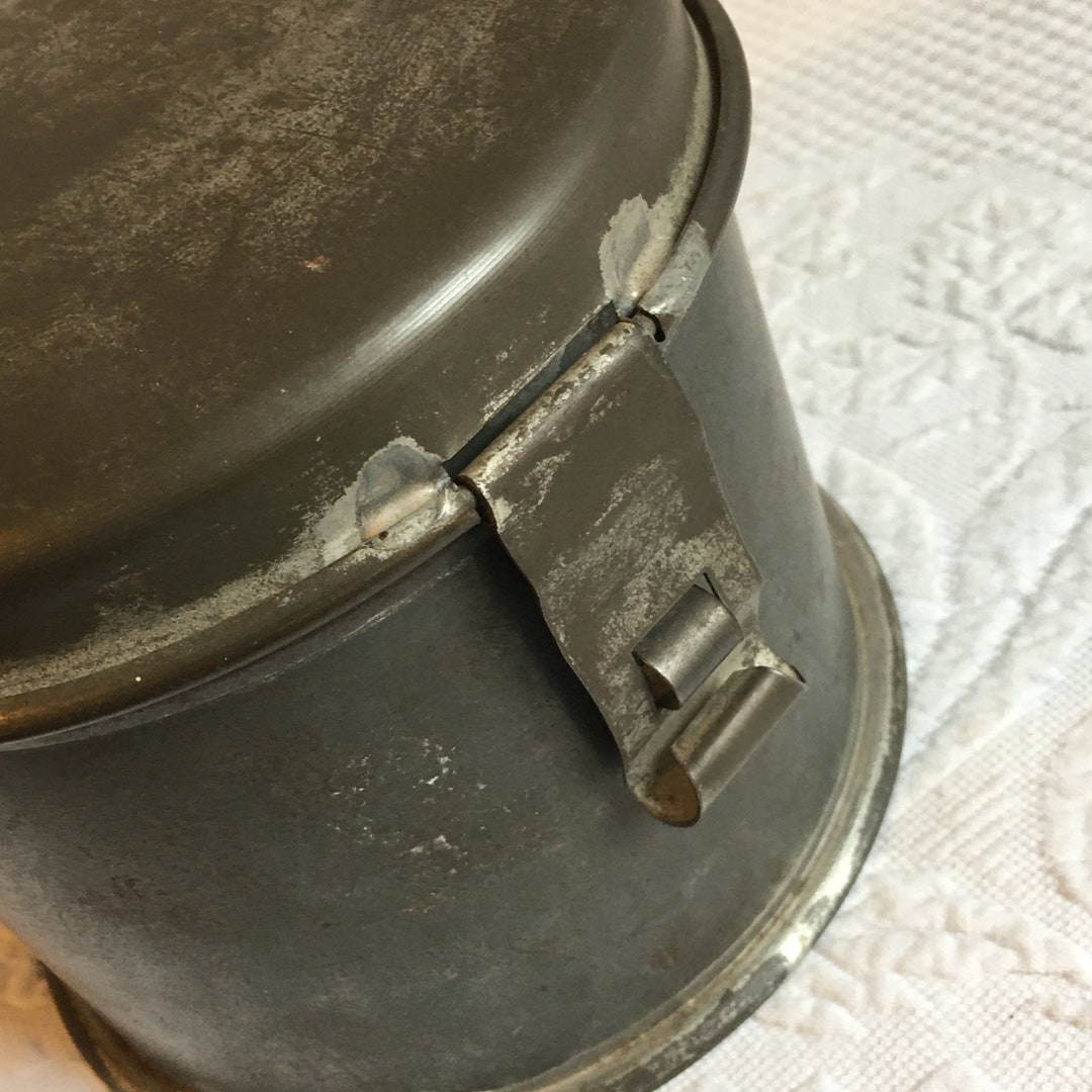 Antique Tin Lunch Pail. Hinged Lid and Front Latch. Round With Etsy