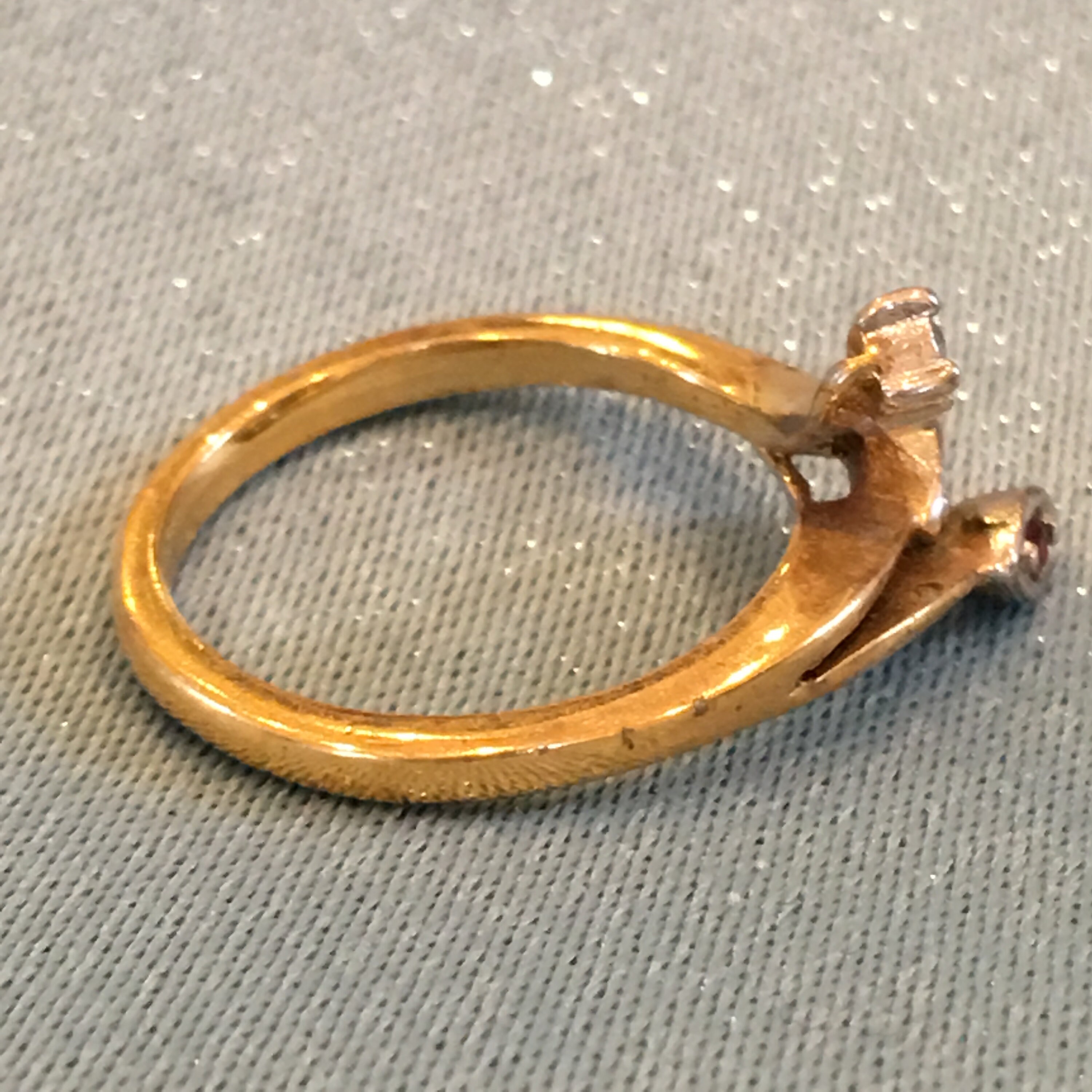 Vintage 18Kt Hge Ring - dlrve2m