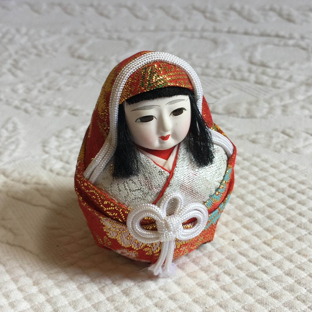 Vintage Hime Daruma Doll. Round Weighted Kimono Empress Doll