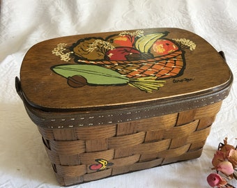 Vintage Camalier & Buckley Wooden Basket Purse with Quilted Gingham Lining. Hand Painted Basket of Vegetables. Leather Top Edge Cover.