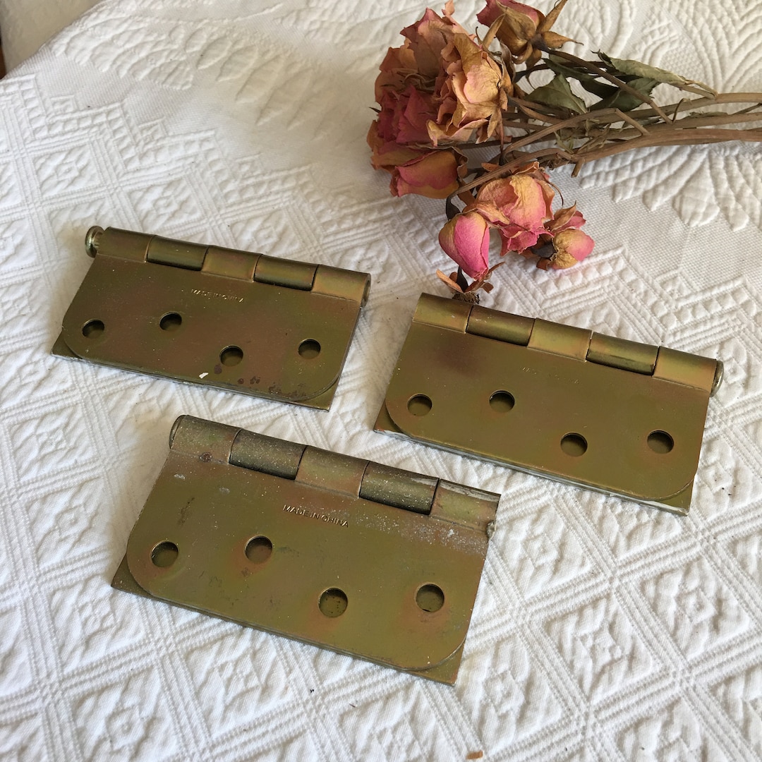 Vintage Door Hinges. Thermatru Gold Brass Hinges. 7 Pictures. Pictures
