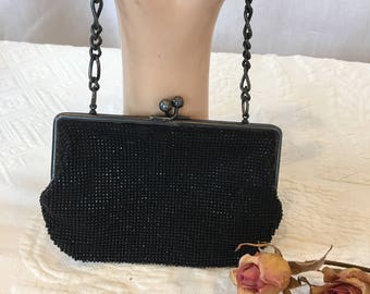 Vintage Black Beaded Coin Purse on Chain. Small Purse Coin Purse in Black Beads. Snap Closure and Chain Handle. Kid Lining.