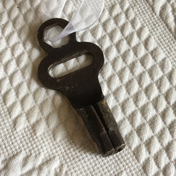 Antique 1930s Skate Key. Union Hardware Co. Roller Sk… Gem
