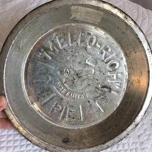 Vintage Mrs Smiths Mello Rich Pie Plate. Metal Pie Plate With Molded Mrs Smiths Mello Rich Pie. Vent Holes in Bottom. Use or Display.