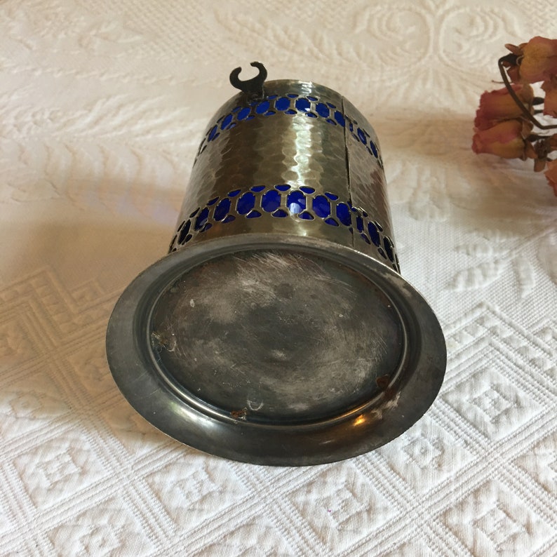 Vintage Coffee Container. Hammered Silver Plate Openwork Design w/ Lid and Spoon. Cobalt Blue Hard Plastic Liner and Spoon Holder. image 12