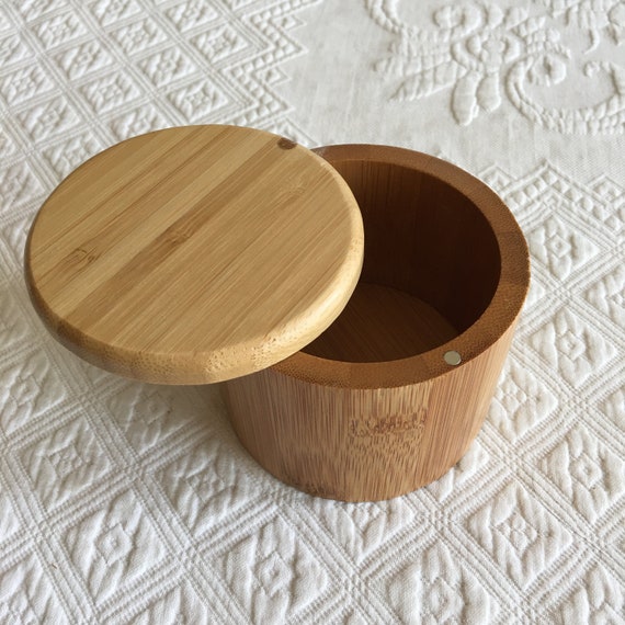 Vintage Totally Bamboo Wood Box. Round Pin or Tri… - image 2