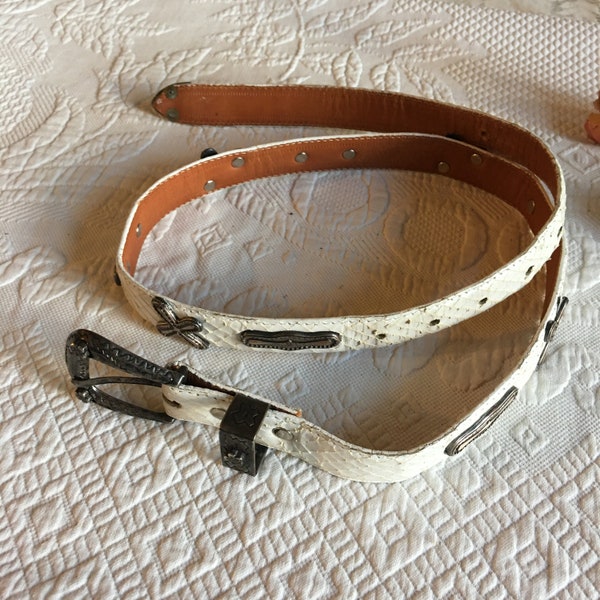Vintage Womans Snakeskin White Belt with Hammered Metal Decorative Decorations. Made in Spain.