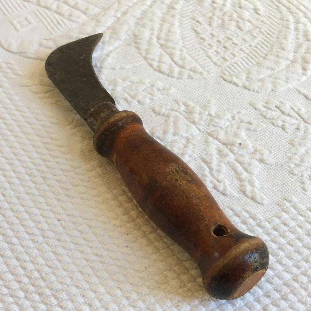 Vintage Flooring Knife. Wooden Handled Long Point Hyde Linoleum Knife