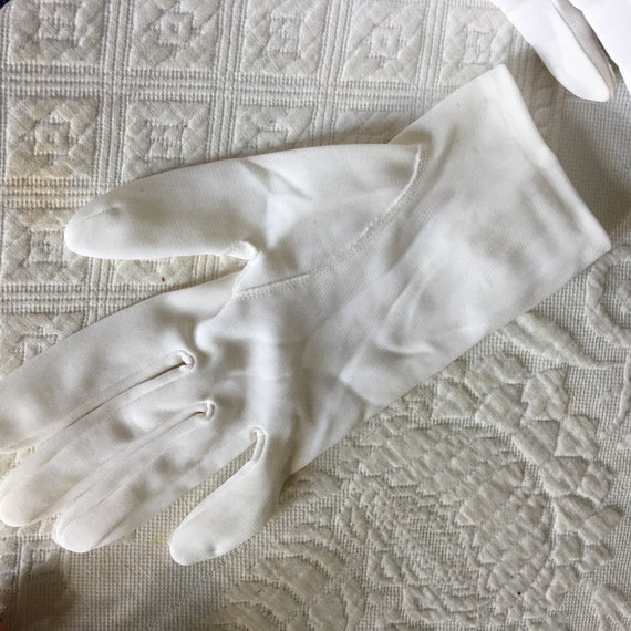 Vintage Nylon Short Gloves. Size 7 1/2 to 8 1/2. … - image 3