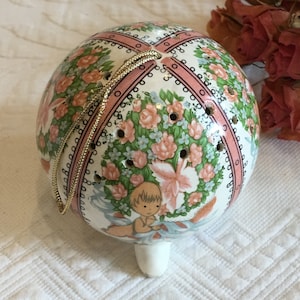 Vintage Ceramic POMANDER for Potpourri to Add Fragrance in Your Room. Plastic Cork in Bottom. Flowers, Cupid and Ribbons.