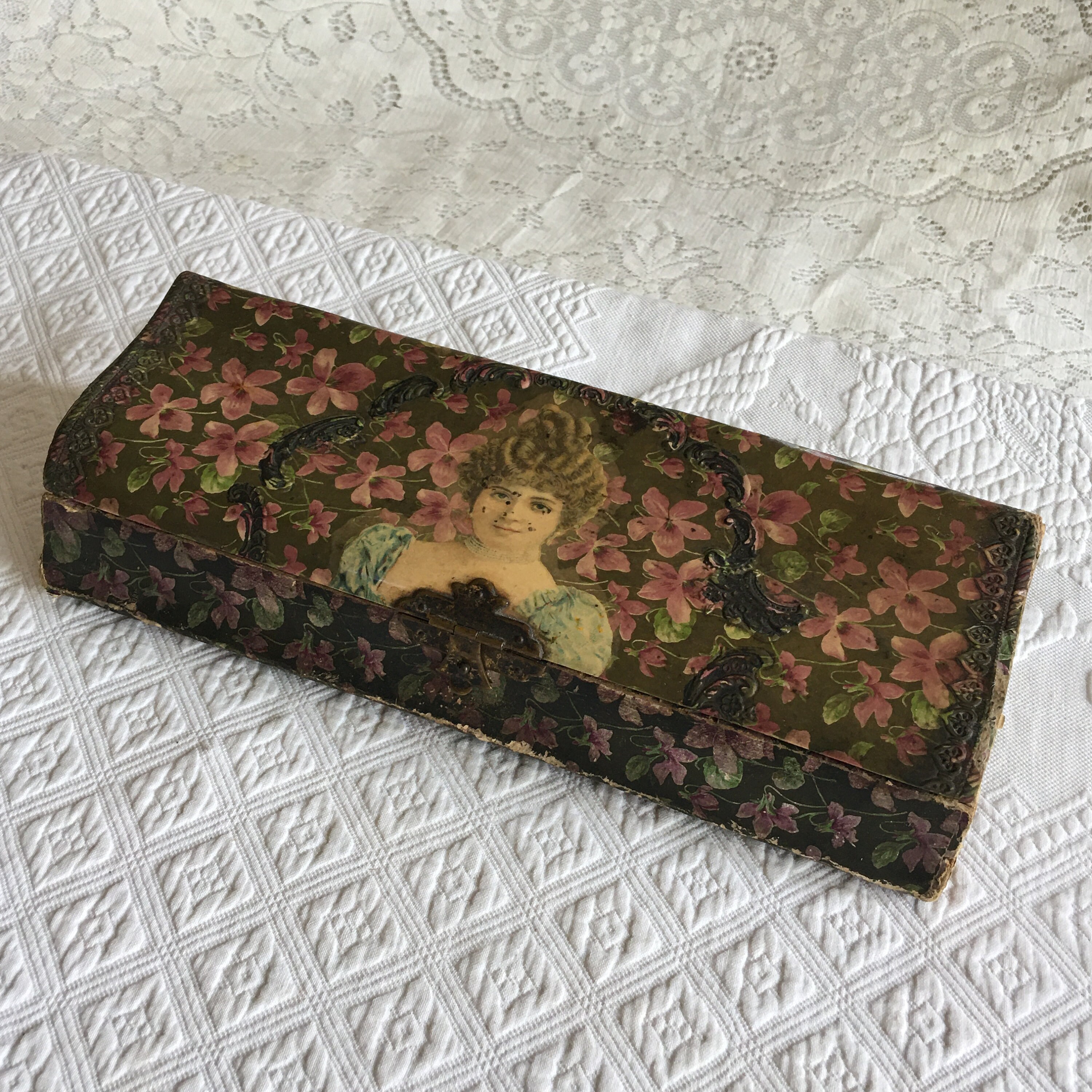 Antique Victorian Hankie Box. Silk Lining Old Box. Decorative Dresser Box. Violets All Over with Lady in Center.