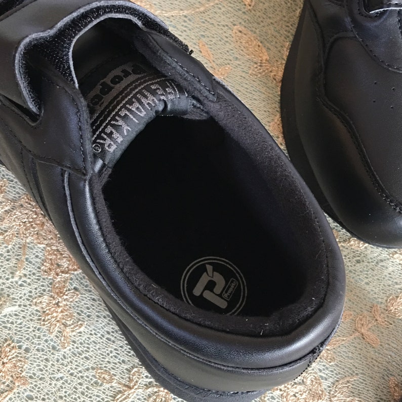 propet men's life walker strap sneaker