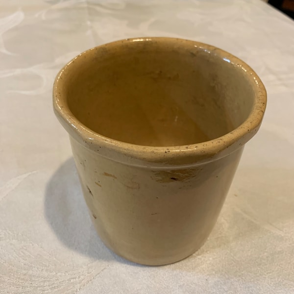 Antique Stoneware Salt Glaze Round Pottery Crock. 5 1/4" X 5 3/8" Crock. Primitive and a Little Crudely Made Crock. No Chips or Cracks.