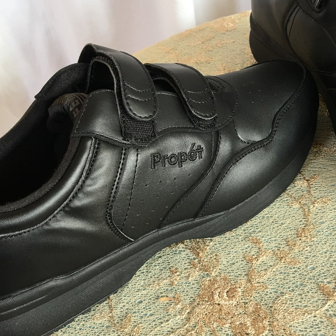 propet men's life walker strap sneaker