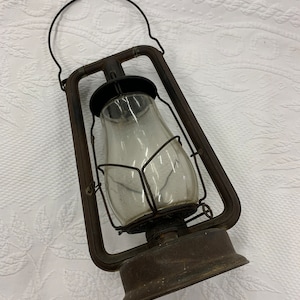 Antique Dietz Lantern with Fitzall Hurricane Shade. New York USA Clear Glass H4 Hurricane Shade Original. Oil Lantern With Swing Handle.