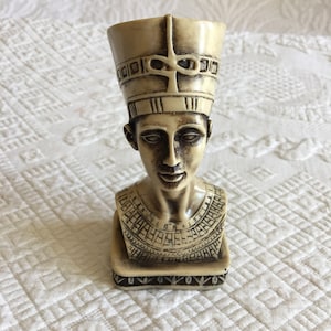 Vintage Egyptian Queen Nefertiti Figurine. Composite Detailed of Nefertiti Figure. Great for an Office Display. Bust on a Base.