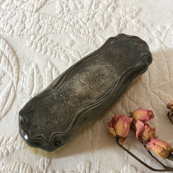 Vintage Silver Plate Clothing Brush With Natural Bristles  display picture 1