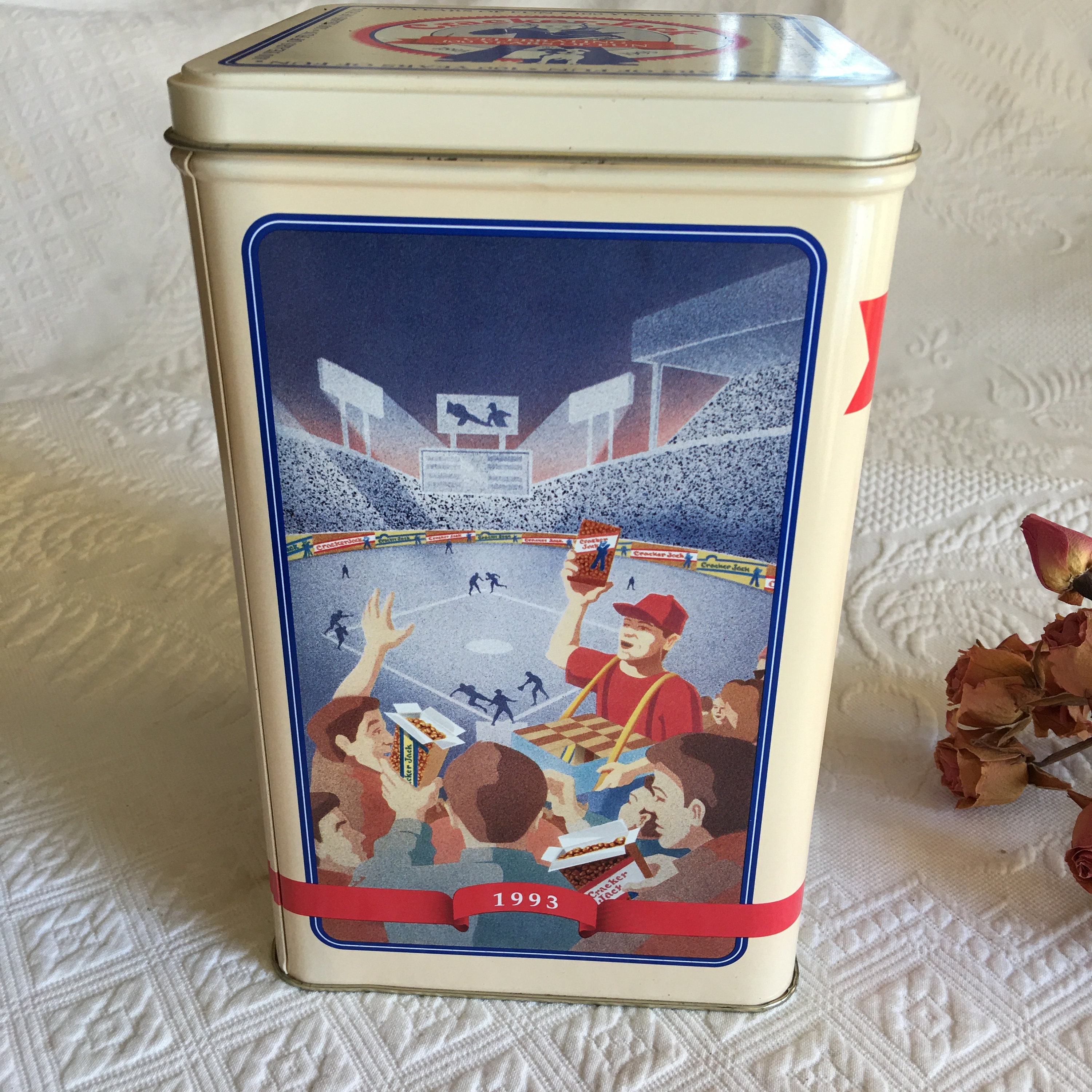 ヴィンテージ☆クラッカー缶セット 1993 年ヴィンテージのクラッカー ジャック 缶。楽しい缶の 100 周年を