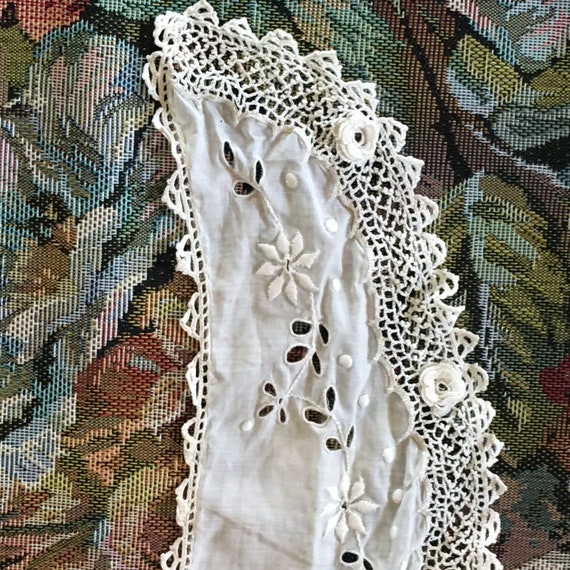 Antique Bib Front Collar with Eyelet Leaf Sprays,… - image 5