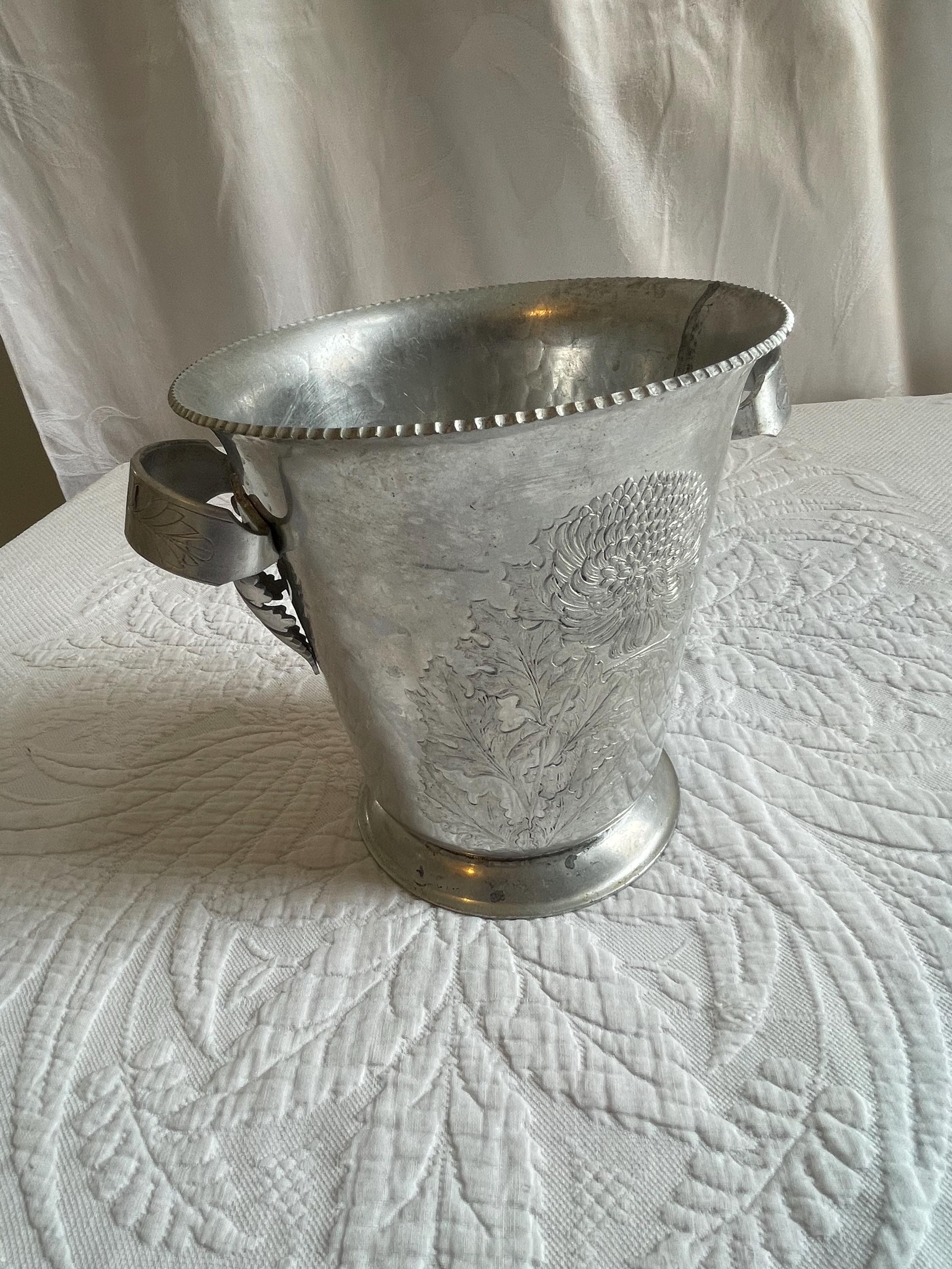 Vintage Continental Ice Bucket. Hand Wrought Silverlook 504
