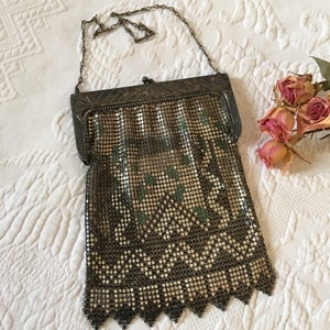 Antique Victorian Art Deco Designed Metal Mesh Purse. South Western Design Mesh Purse.