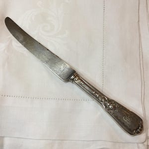 Antique Sterling Silver Reed and Barton Monogrammed R or B Dinner Knife. Early Piece. Arrow, Septer Type Design w/ Flowers and Scrolls.