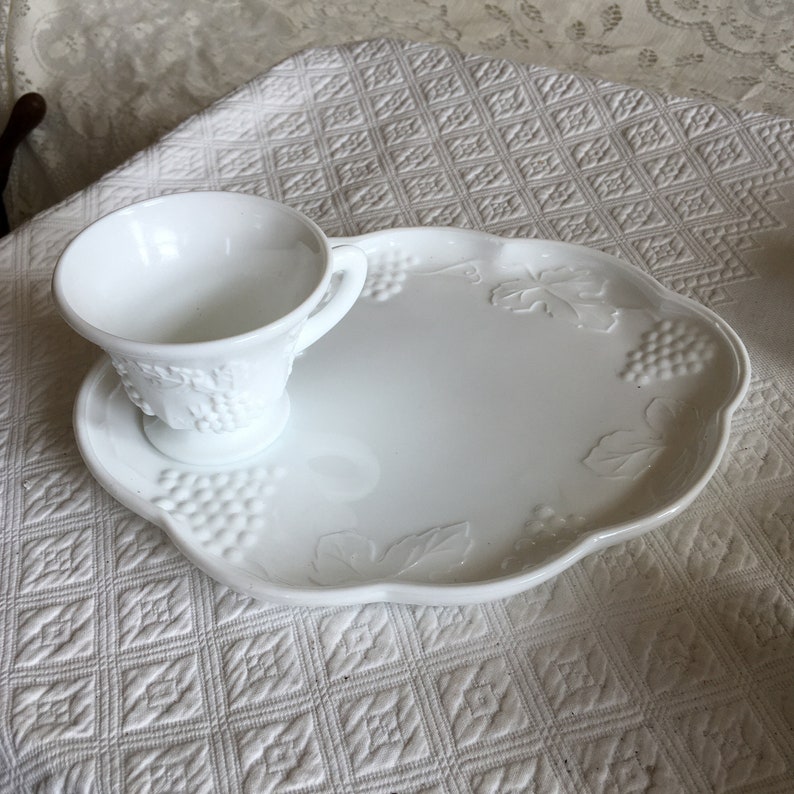 Vintage Milk Glass Snack Tray and Cups. Harvest Grape Custers Etsy