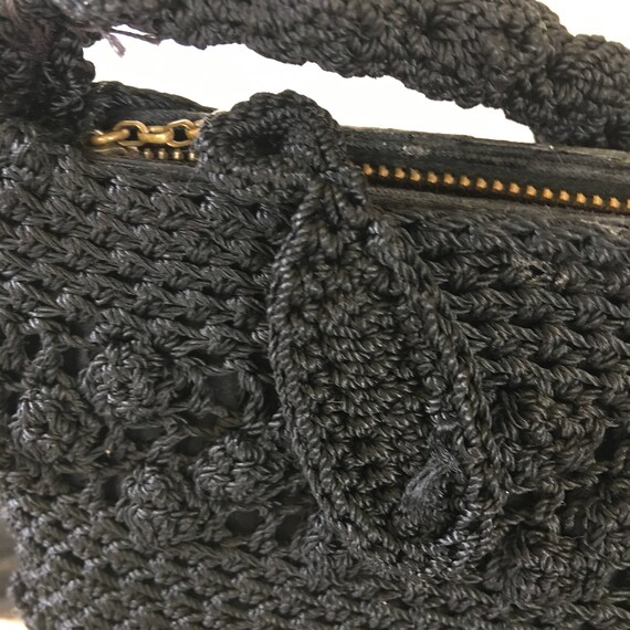 Vintage 1940s Black Crocheted Hard Frame Handbag.… - image 3