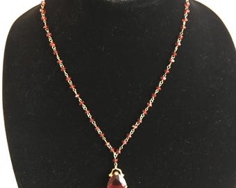 Vintage Red Ruby Style Faceted Gemstone Chain and Triangular Pendant in Gold Tone Chain and Setting. Lovely Feminine Necklace and Pendant.