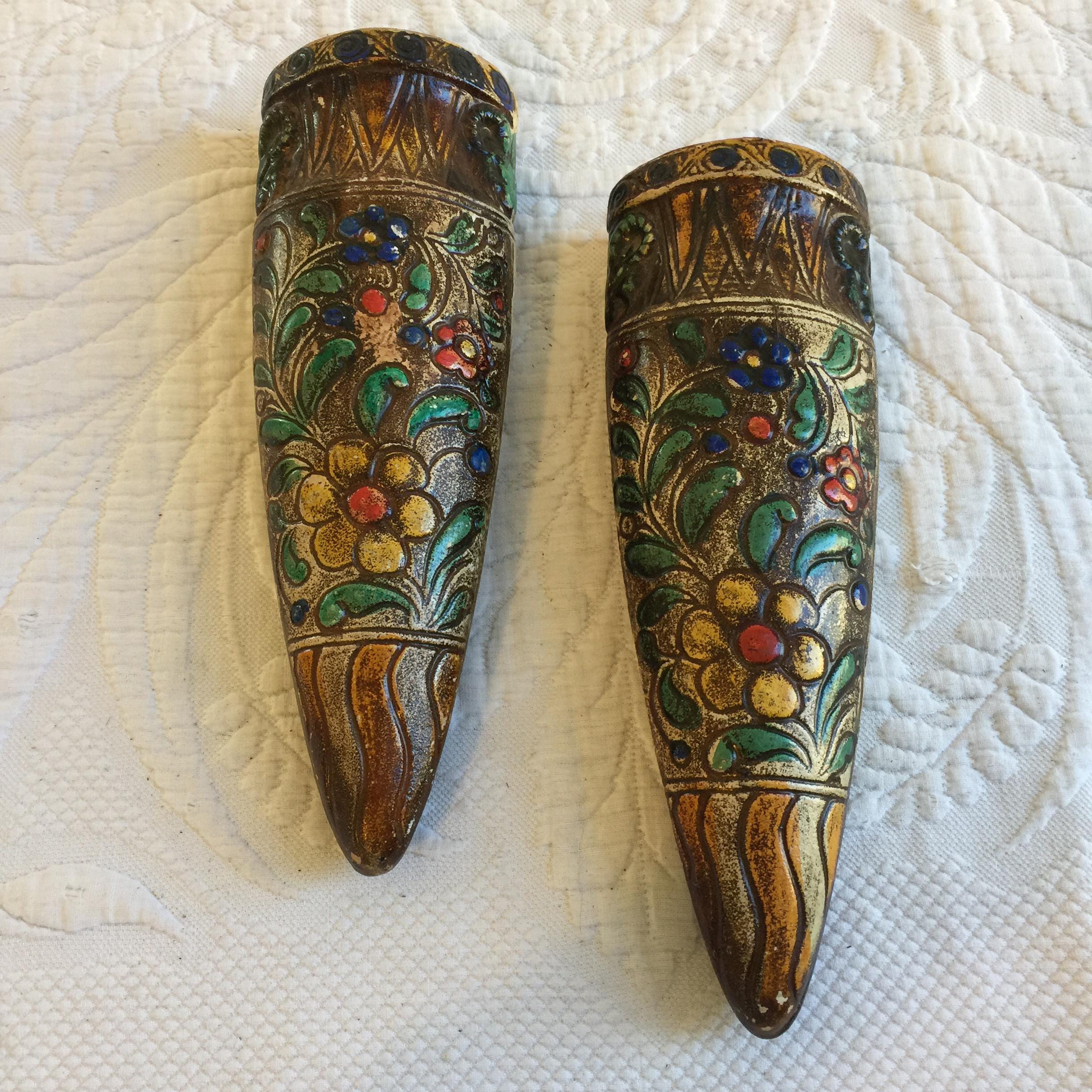 Vintage 1940s Art Deco Tokanabe Ware Pair Wall Pockets Made in Japan. Decorative Painting on Wall Vases. Southwestern Style Pockets.