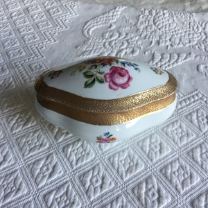 Vintage JLMENAU Dresser Jar. Graf von Henneberg-Porzellan, 1777 Germany on Back stamp. Floral Jewelry Trinket Box w/ Textured Gold Borders.