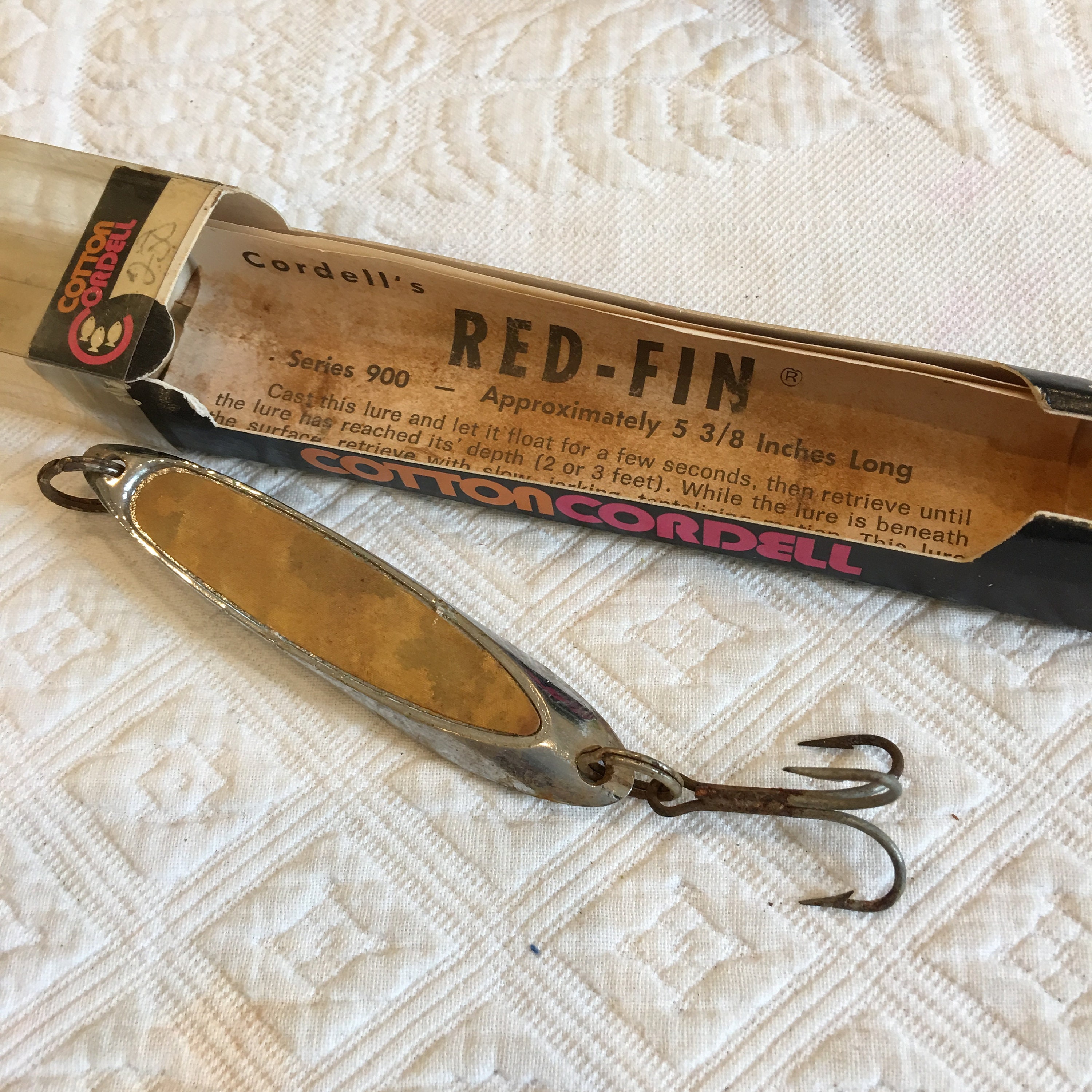 Vintage Red Fin Fish Lure. Cotton Cordell Series 900 Fishing Lure
