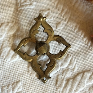 Antique Brass Dresser Knob Backplate. Fancy Diamond Shape with Openwork. Missing the Knob. Use in Crafting Project or to Make Jewelry.