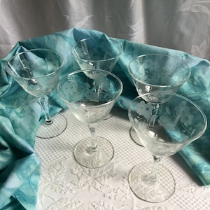 Vintage 5 Etched Crystal Stemware Wine or Liquor Glasses. Tall Pedestal Glasses. 6 Sided Stems. Beautiful Clear Glassware.