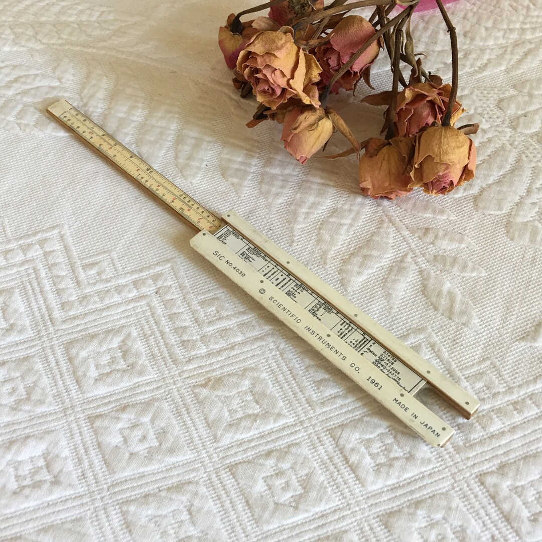Vintage 1961 Small Plastic Slide Rule. SIC No. 4030 Scientific