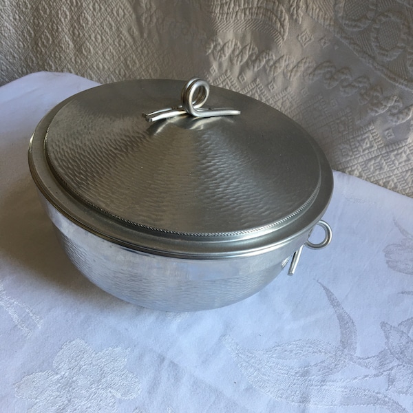 Vintage Aluminum Insulated Serving Bowl and Lid. Made in Italy. IC-2 with Curled Double Pipe Side and Top Handles. Hammered Design.