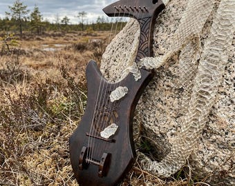 Lira Raven Kravik