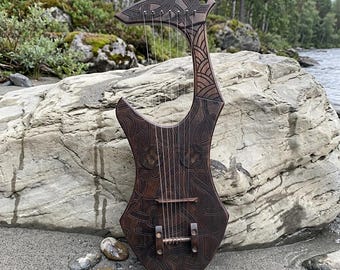 Lira Raven Kravik