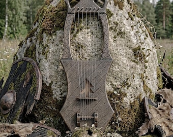 Escudo Kravik Lira