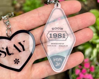 Hyunjin Guess Room Key