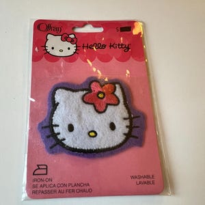 écusson thermocollant Hello Kitty | Applique Sanrio | écusson brodé Offray | Fournitures créatives kawaii | Patch pour sac à dos pour veste | Neuf ancien stock