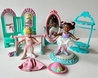 Vintage Fischer-Preis Sweet Streets Ballet and Dress Up Set Tanzstudio mit 2 Puppen