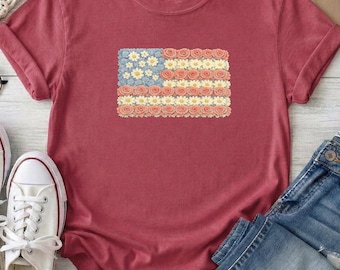 Floral amerikanische Flagge Boho T-Shirt | Ditsy Vintage Daisy Flagge T-Shirt | Baumwolle Wohlfühlfarben