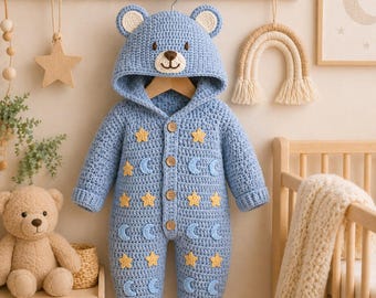 Modèle de barboteuse bébé ours au crochet PDF | Combinaison à capuche étoiles et lunes | Nouveau-né 0-12 mois | Ensemble bébé Amigurumi | Modèle au crochet à téléchargement immédiat