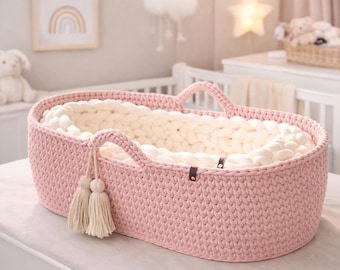 Modèle de panier de Noël au crochet PDF | Tutoriel pour panier bébé avec poignées et glands | Adapté aux débutants, étape par étape | Cadeau bricolage pour chambre d'enfant