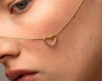 Floating Heart Schlangenkette Halskette | 18K Vergoldeter Edelstahlanhänger